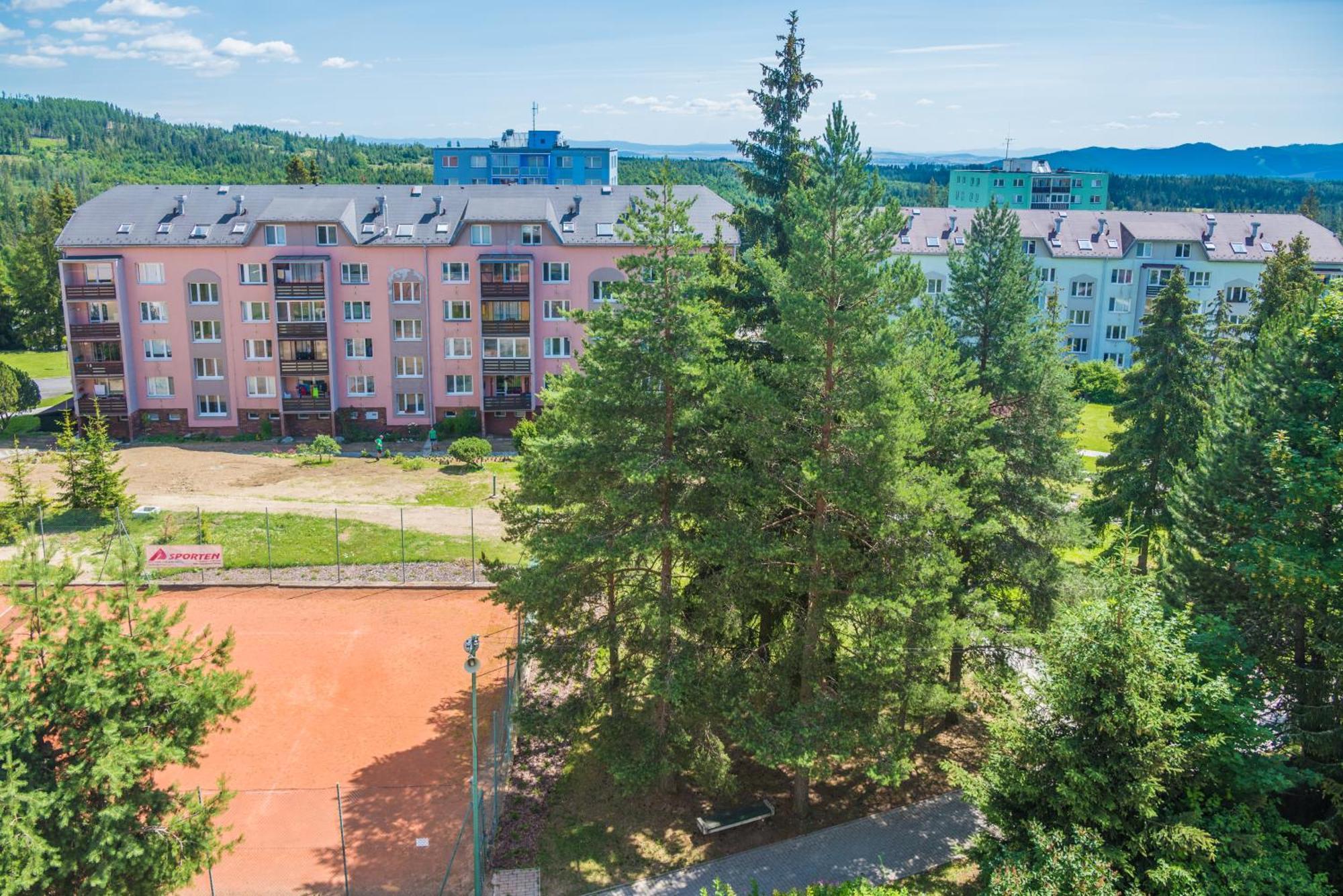 Sherpa'S Hostel High Tatras Štrbské Pleso Exteriör bild