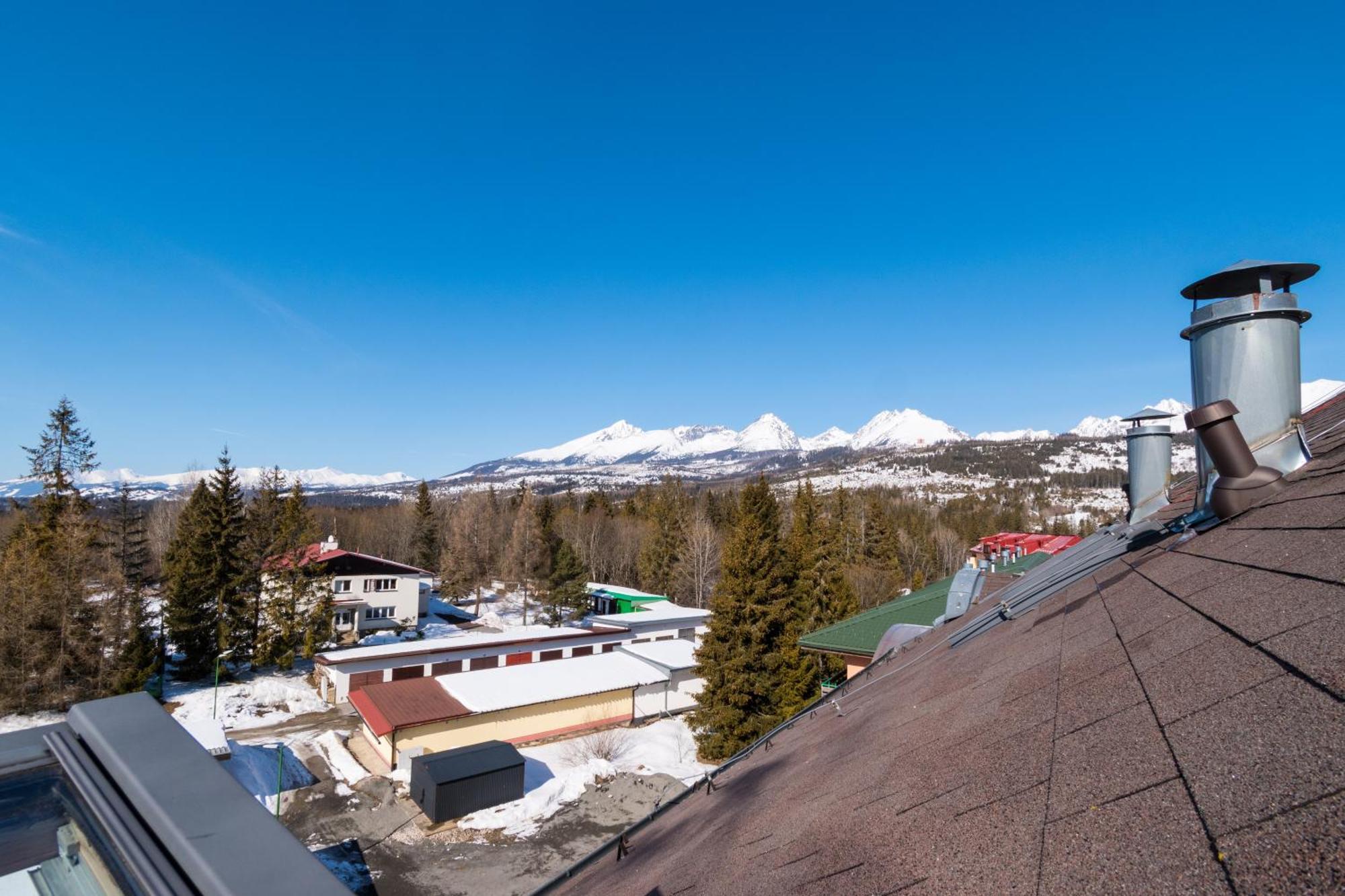 Sherpa'S Hostel High Tatras Štrbské Pleso Exteriör bild